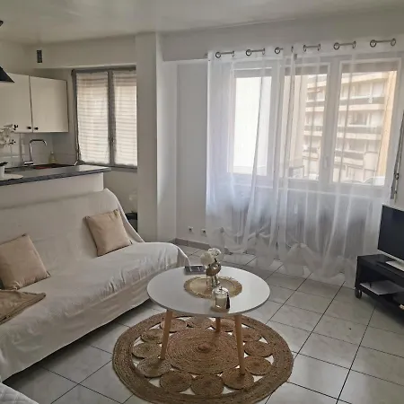 De 35m² Entre Et Juan Les Pins Apartman *
