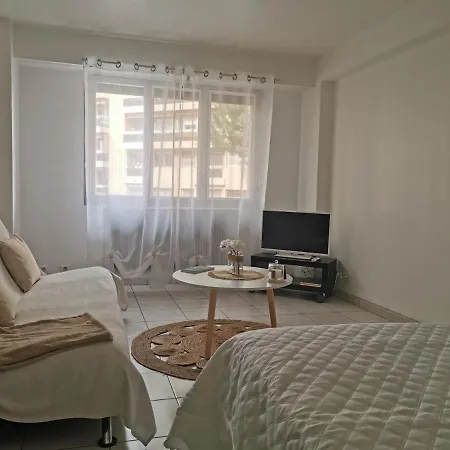 De 35m² Entre Et Juan Les Pins Apartman *