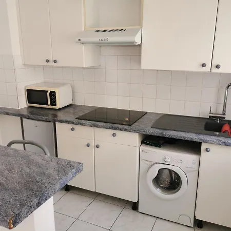 Studio De 35m² Entre Et Juan Les Pins Antibes