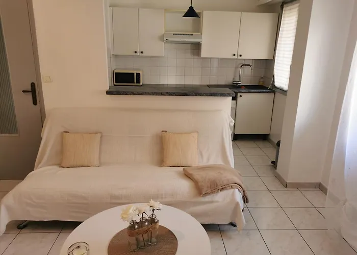 De 35m² Entre Et Juan Les Pins Apartment
